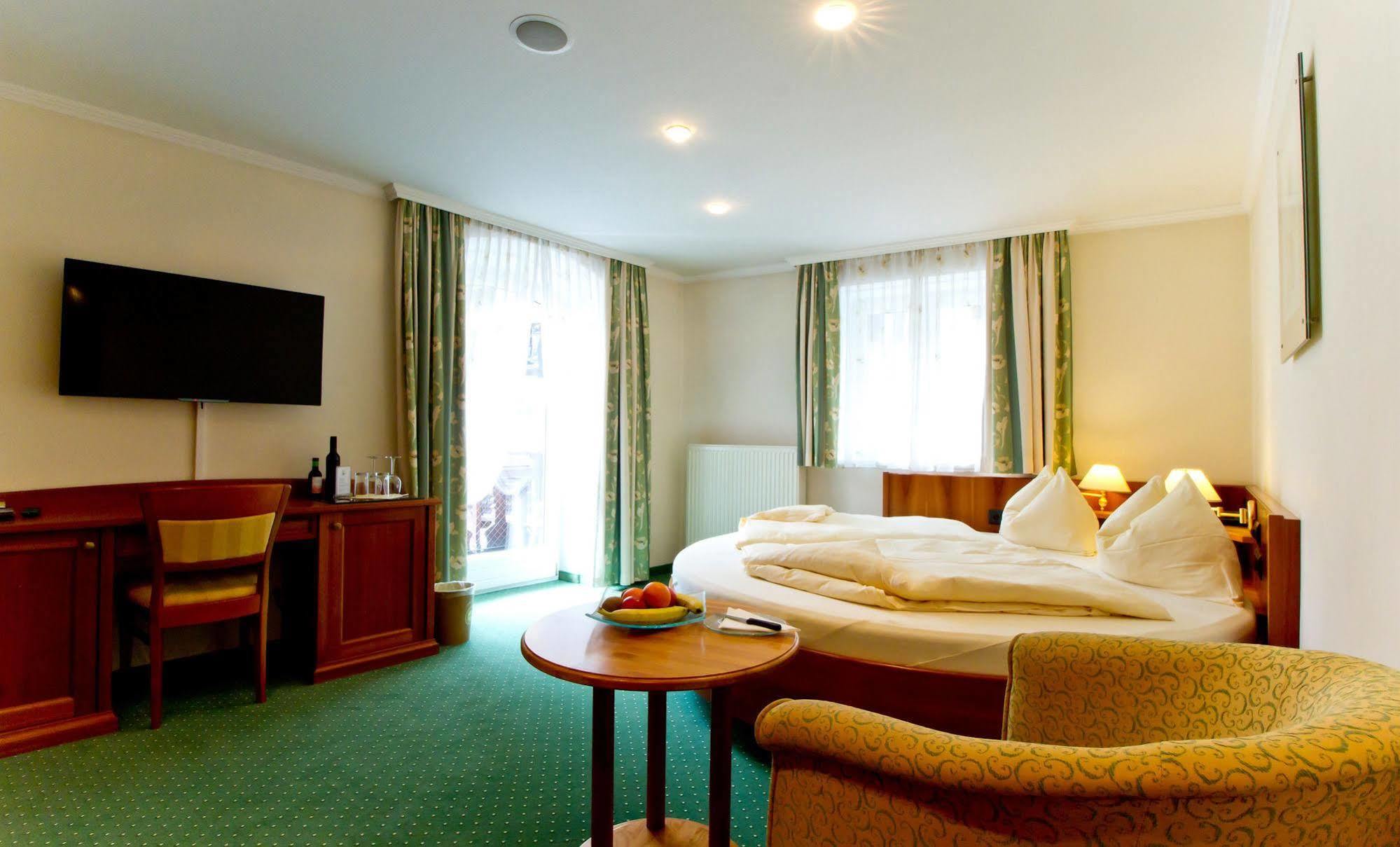 Hotel Weisser Hirsch Saint Wolfgang Extérieur photo