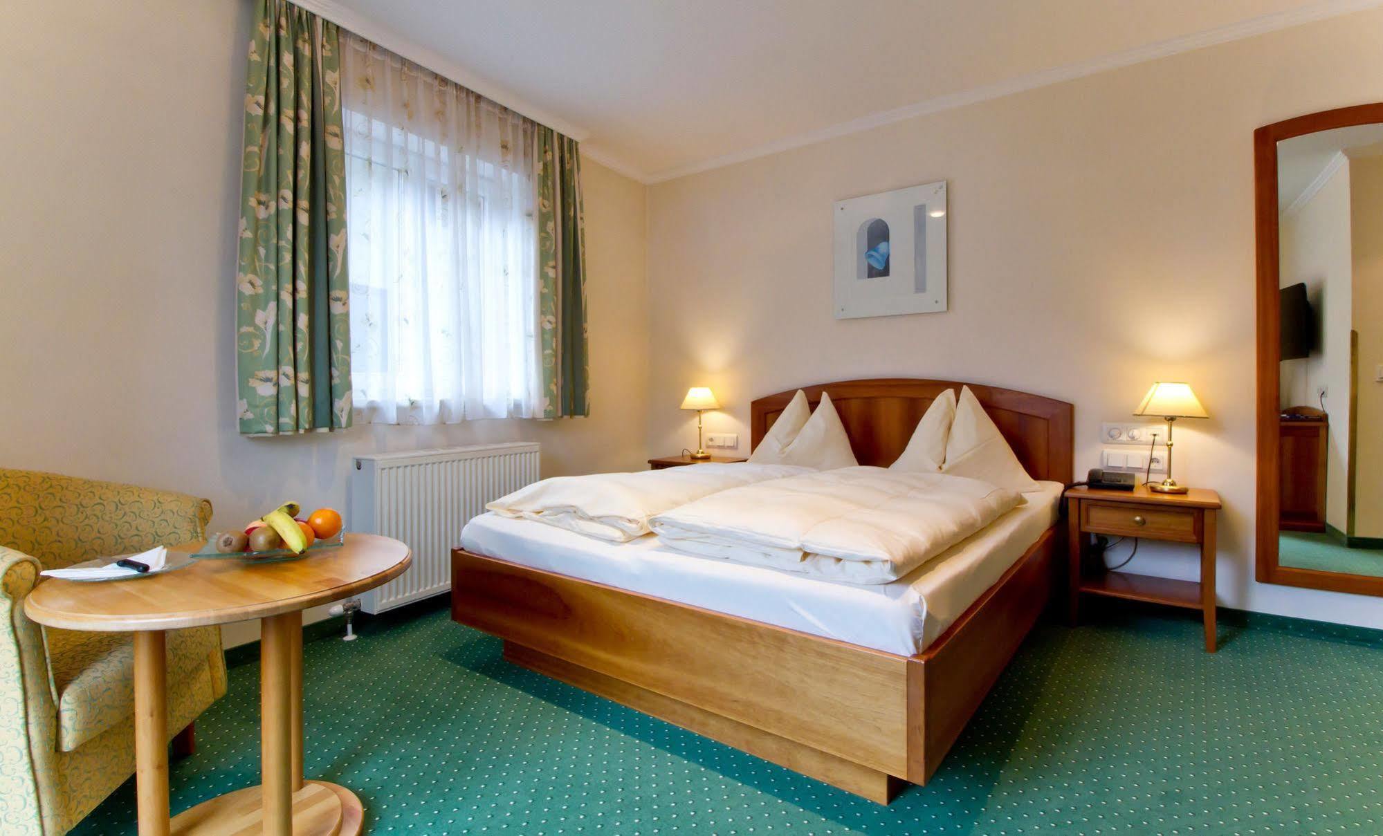Hotel Weisser Hirsch Saint Wolfgang Extérieur photo