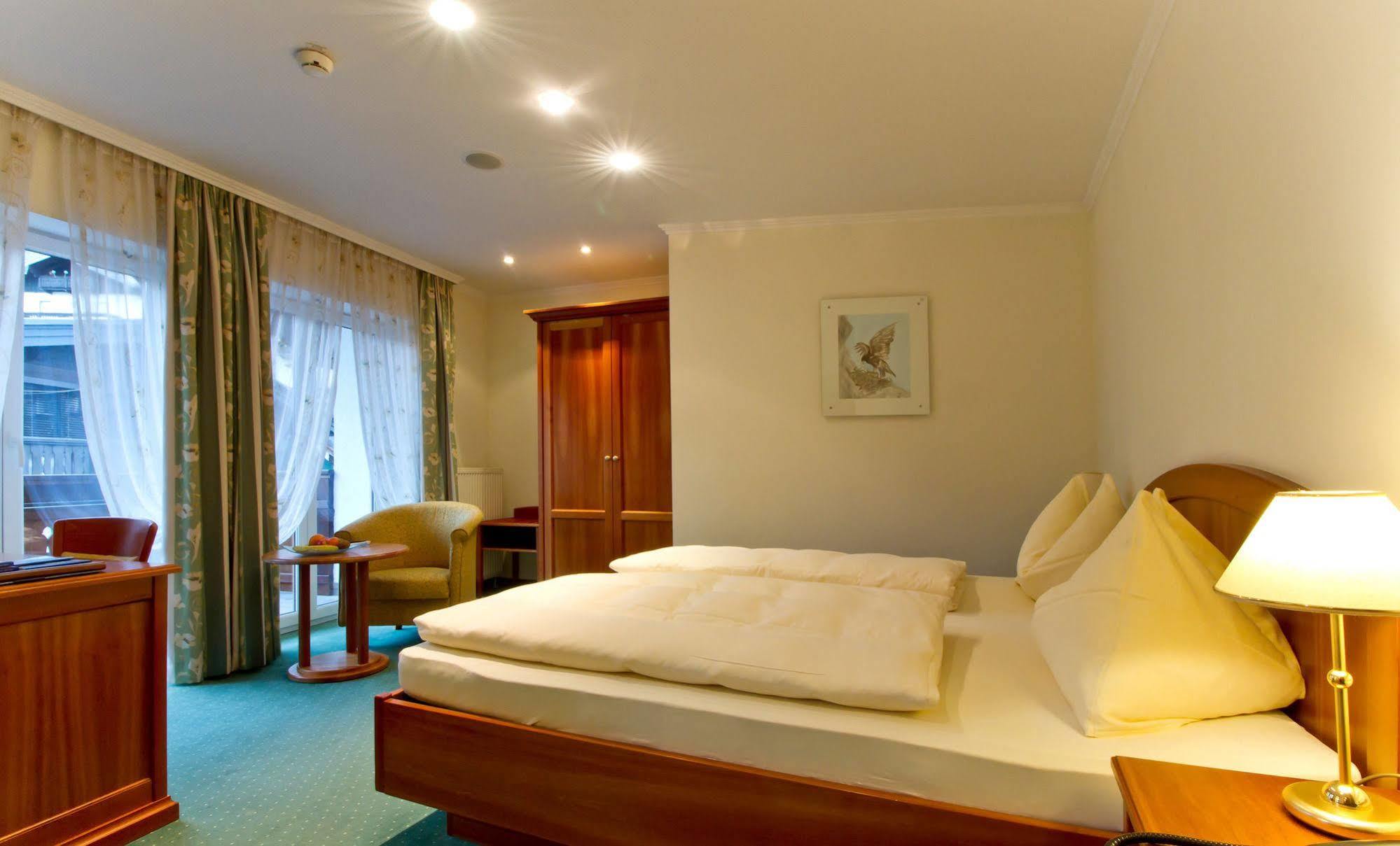 Hotel Weisser Hirsch Saint Wolfgang Extérieur photo